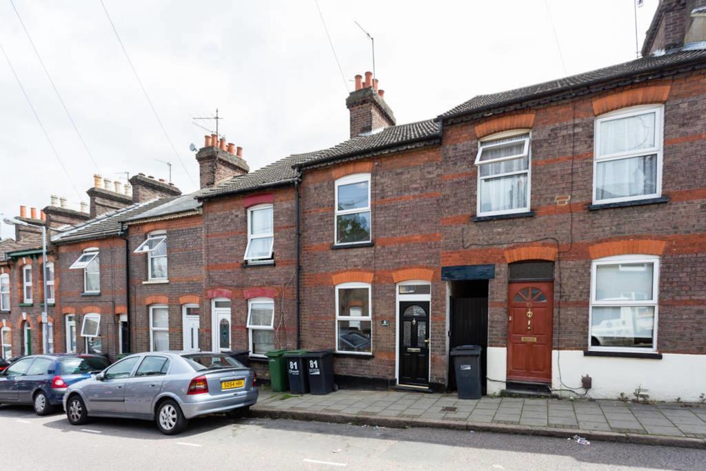 Ashton House - Stylish 2 Bedroom House, Close To Luton Town Center & Airport Exteriér fotografie