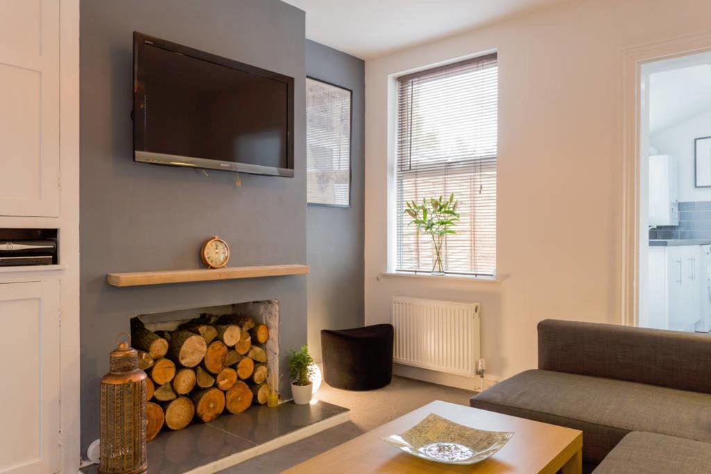 Ashton House - Stylish 2 Bedroom House, Close To Luton Town Center & Airport Exteriér fotografie