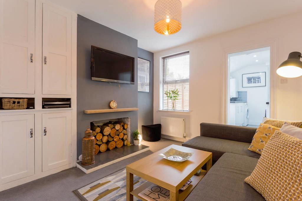 Ashton House - Stylish 2 Bedroom House, Close To Luton Town Center & Airport Exteriér fotografie